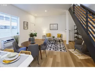 Photo #5: 21337715 Listing