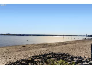 Photo #1: 21338338 Listing 