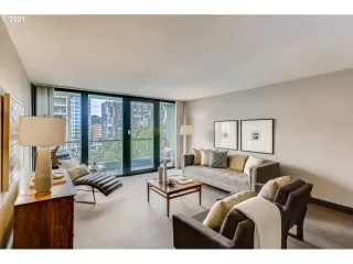 Photo #6: 21338566 Listing