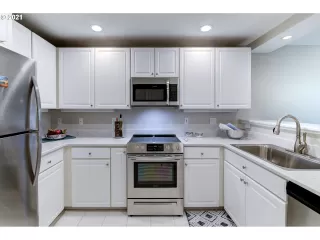 Photo #4: 21339597 Listing 