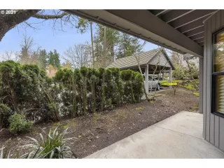 Photo #1: 21339818 Listing