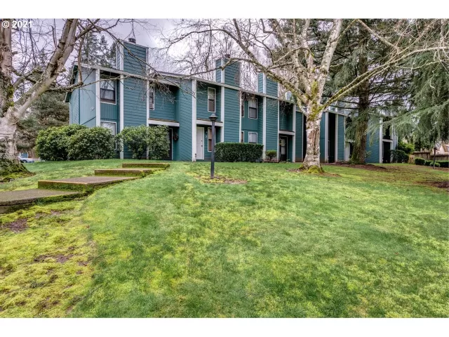 MLS: 21340087 Condo For Sale