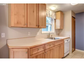 Photo #2: 21340087 Listing