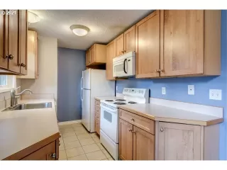 Photo #4: 21340087 Listing