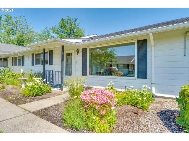 MLS: 21340094 Condo For Sale