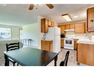 Photo #3: 21340094 Listing