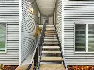 Photo #4: 21340884 Listing