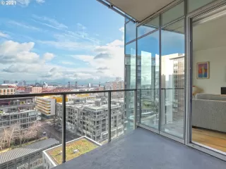 Photo #4: 21341376 Listing