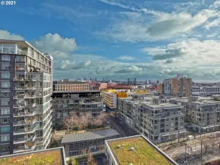 Photo #5: 21341376 Listing