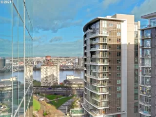 Photo #6: 21341376 Listing