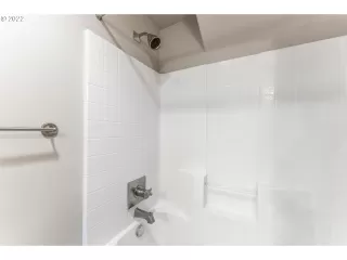 Photo #3: 21341579 Listing