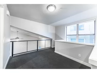 Photo #5: 21341579 Listing