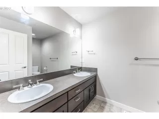 Photo #6: 21341579 Listing