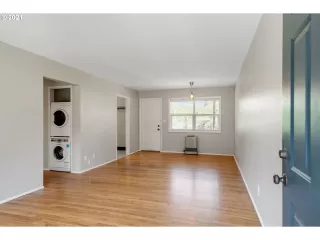 Photo #3: 21342101 Listing 
