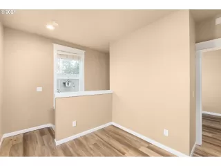 Photo #3: 21342110 Listing