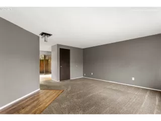 Photo #1: 21342127 Listing