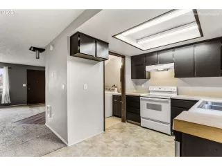 Photo #6: 21342127 Listing