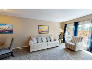 Photo #5: 21342991 Listing 