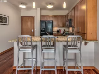Photo #4: 21343239 Listing