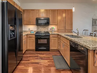 Photo #5: 21343239 Listing