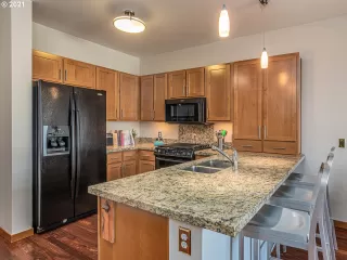 Photo #6: 21343239 Listing