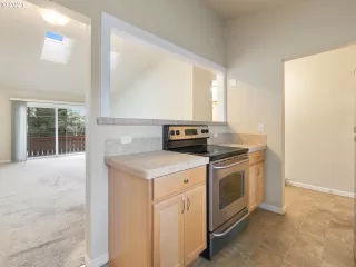 Photo #4: 21343395 Listing