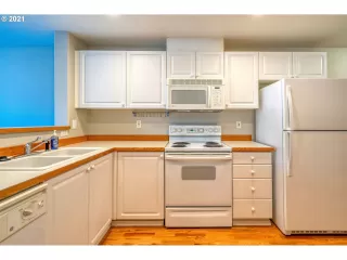 Photo #2: 21343746 Listing