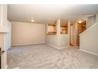 Photo #5: 21343746 Listing
