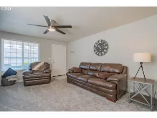 Photo #6: 21343783 Listing