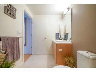 Photo #2: 21344091 Listing