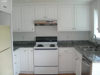 Photo #3: 21344147 Listing