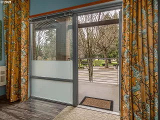 Photo #3: 21344493 Listing