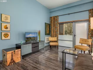 Photo #6: 21344493 Listing