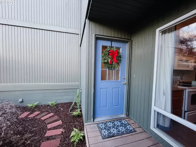 MLS: 21344744 Condo For Sale