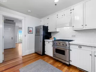Photo #3: 21344847 Listing 