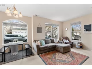 Photo #3: 21346071 Listing 