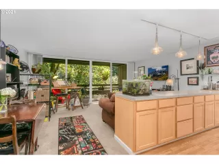 Photo #3: 21346207 Listing