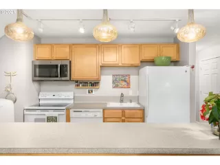 Photo #4: 21346207 Listing