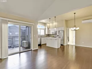 Photo #6: 21346794 Listing