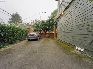 Photo #2: 21347267 Listing