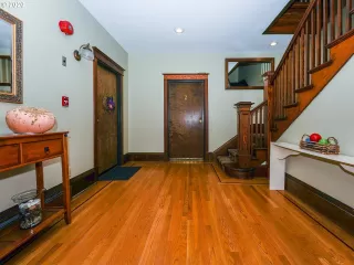 Photo #5: 21347267 Listing