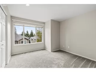 Photo #6: 21347791 Listing