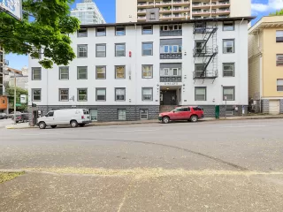 Photo #1: 21348968 Listing