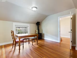 Photo #5: 21348968 Listing