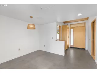 Photo #5: 21349735 Listing 