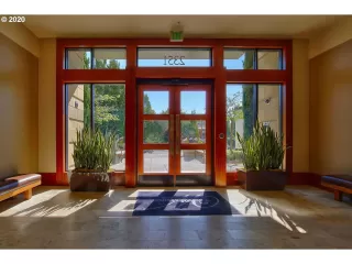 Photo #2: 21349969 Listing