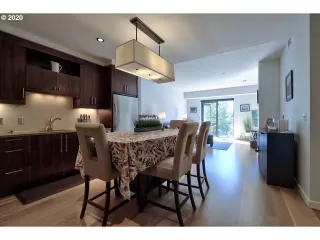 Photo #5: 21349969 Listing
