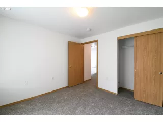 Photo #3: 21350190 Listing