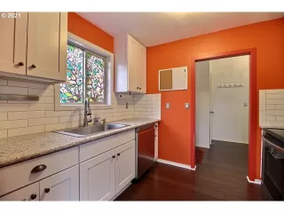 Photo #2: 21350524 Listing