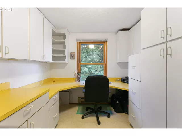 MLS: 21350768 Condo For Sale